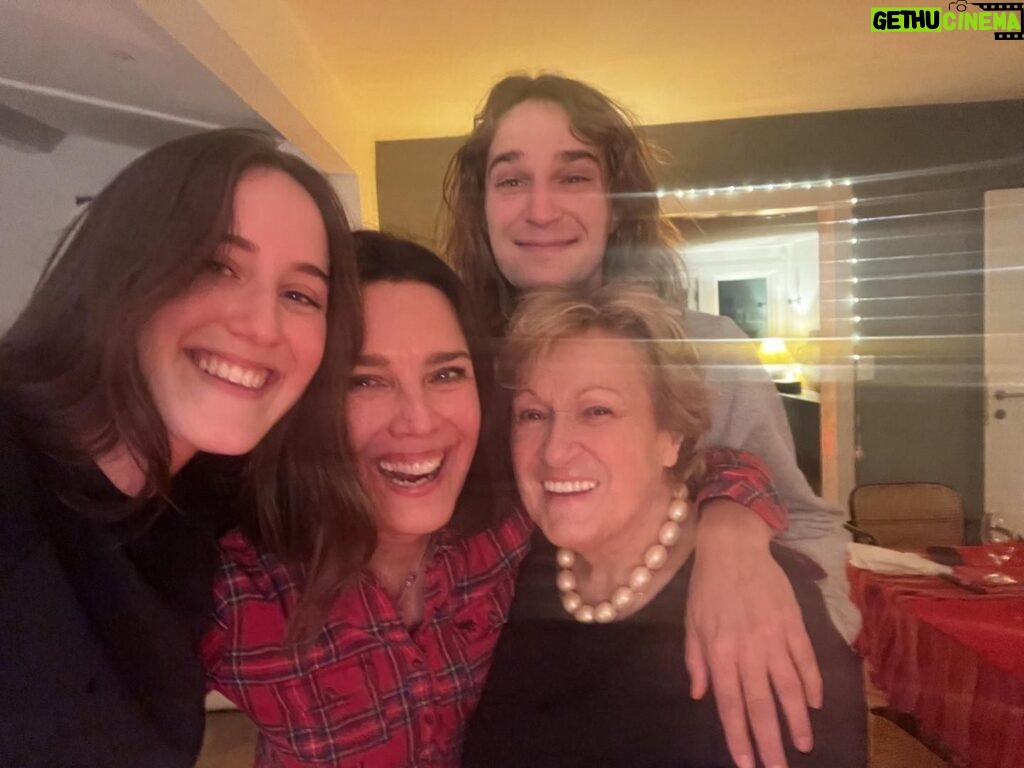 Désirée Nosbusch Instagram - From my family to yours: Merry Christmas and Happy Holidays! ❤️