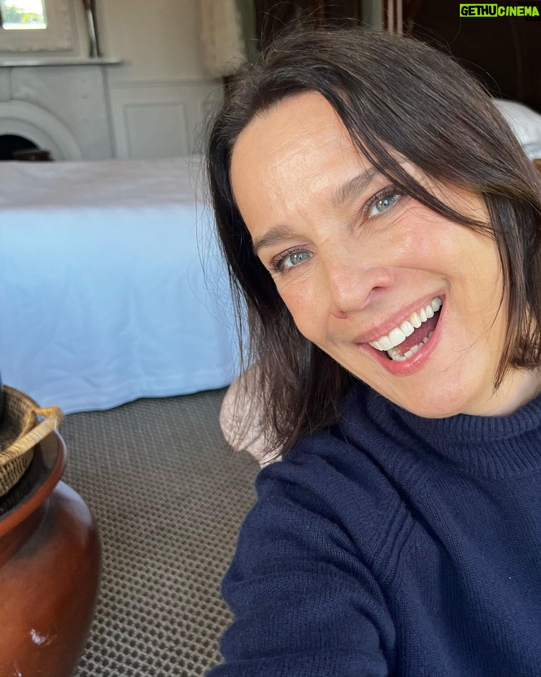 Désirée Nosbusch - 1.5K Likes - #derirlandkrimi: week 6 in the can! And now off to the airport to join the amazing @judkaufmann_dop for color grading on our movie POISON. I am so unbelievably excited 💃💃💃 #Poison @dealproductions @phantagroup @studiohamburguk @filmfundlux @dealproductions