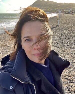Désirée Nosbusch Instagram - Day8/41
Four seasons in a day 💧☀️🌈💨
#DerIrlandKrimi