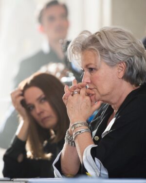 Désirée Nosbusch Instagram - Heute Abend geht’s los! 
20:15 ZDF 
SÜSSER RAUSCH
@bavariafiction @zdfmediathek @zanderzaki