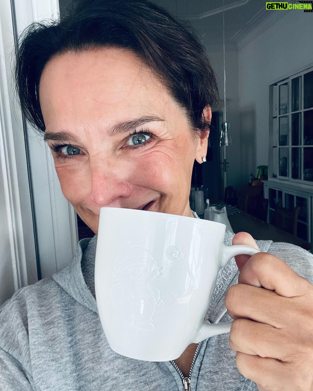 Désirée Nosbusch - 1.6K Likes - Guten Morgen Berlin!
Heute ist OPUS KLASSIK Tag 💫
Um 22:20 im ZDF aus dem wunderschönen @konzerthausberlin
Vielleicht habt Ihr Lust dabei zu sein 🔆
@zdfmediathek