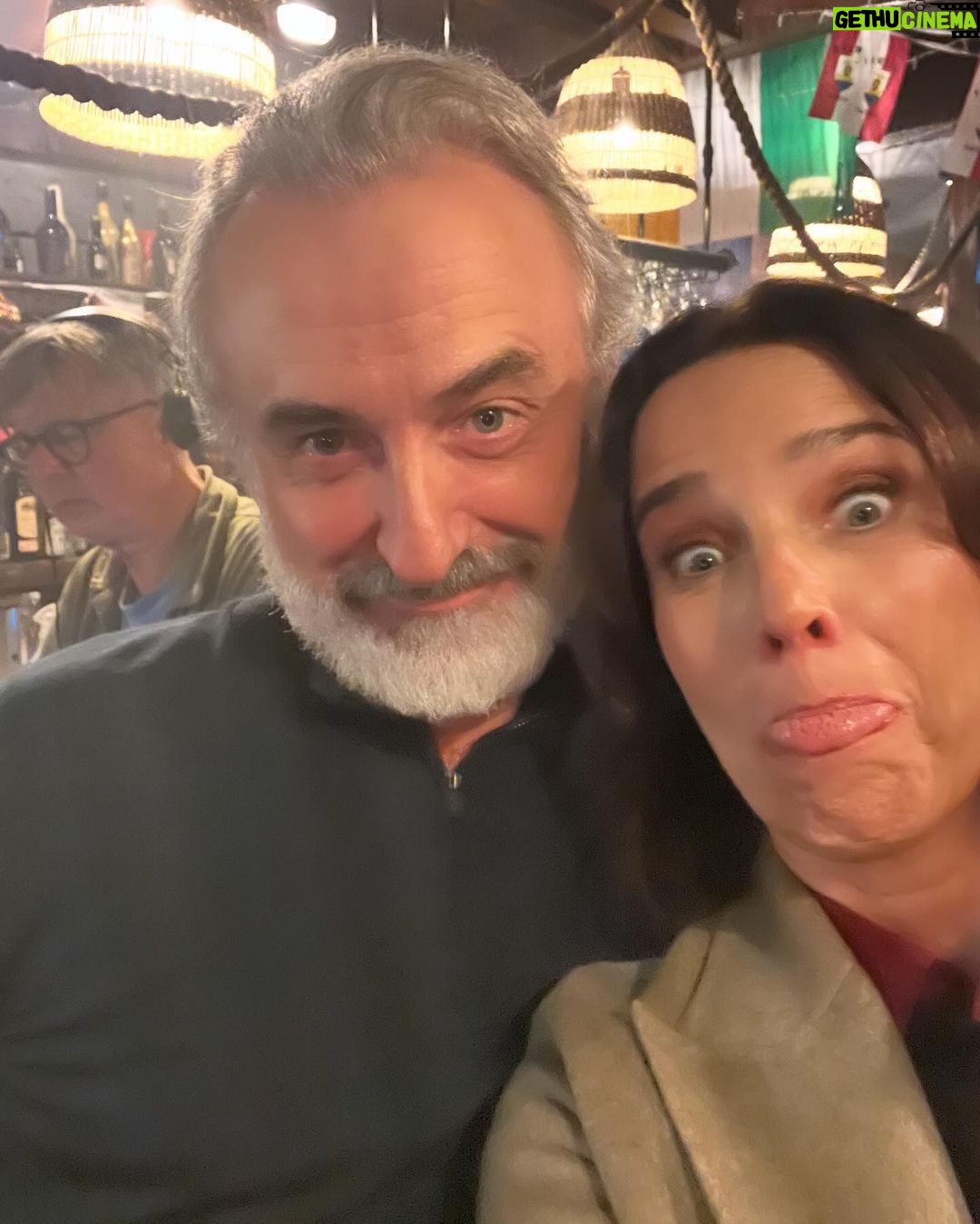 Désirée Nosbusch - 1.5K Likes - Never a dull moment with Super Duper Intendent Sean Kelly! #derirlandkrimi #declanconlon #seankelly #cathrinblake @ard_degeto @goodfriendsfilm