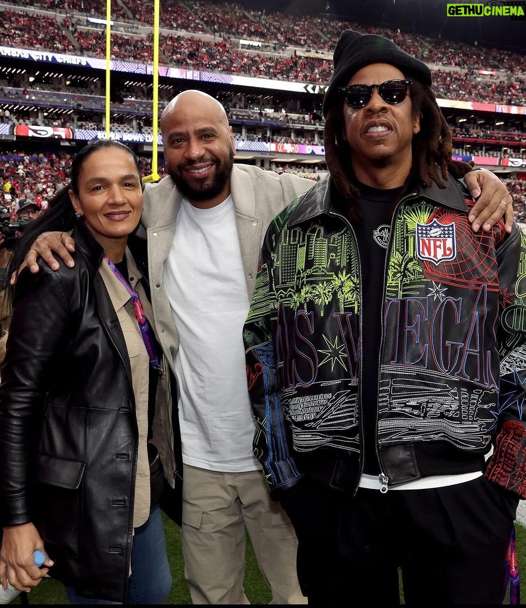 DJ Khaled Instagram - Bless up @rocnation congrats Super Bowl half time show it was amazing ! 🔥 @wethebest @rocnation 🌞🆙