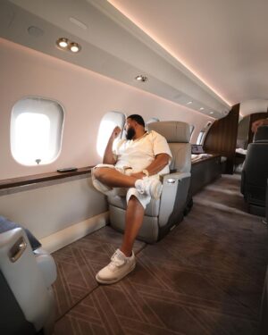 DJ Khaled Instagram - No time to waist ITS ALWAYS TIME TO BE GREAT 🤲🏽
Love is the only way !