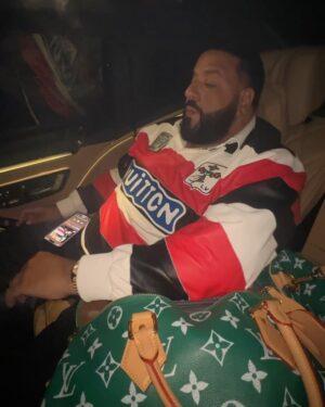 DJ Khaled Instagram - DINNER WAS GREAT , AND THE 2 NEW ANTHEMS! BEYOND GREAT! YOU ARE CAPTURING A MOMENT OF LISTENING TO GREATNESS! NEW KHALED ALBUM IN WORKS ,ITS SPECIAL! 
@wethebest ovo ting 🔥🔥🔥🔥🔥🔥🔥🔥🔥🔥
🦉🔑🆙
