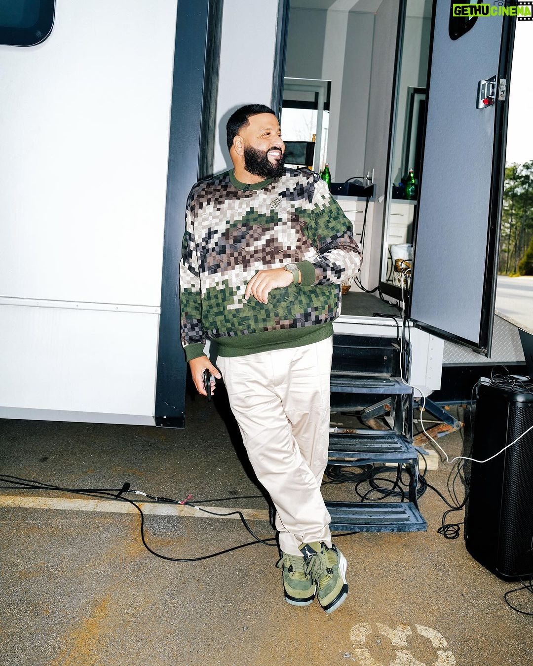 DJ Khaled Instagram - What a day , LOVE IS THE ONLY WAY 🤲🏽🌞🆙 Swipe for more love WE THE BEST @wethebest