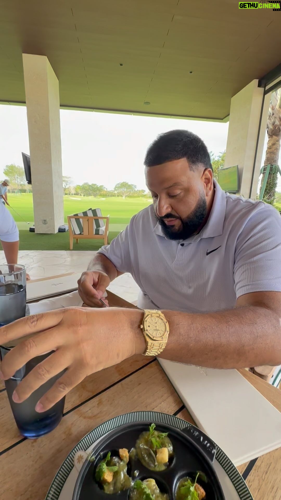 DJ Khaled Instagram - Please tell the chef 👨🍳 please ! 🐌 🌞🆙🏝️🏌️♂️⛳️ new album in the works, ITS SPECIAL
