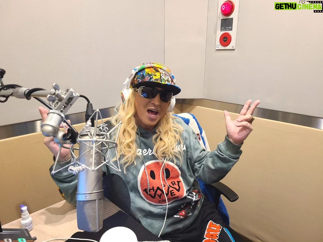 DJ Koo Instagram - #アゲジェネ フジテレビ 2024年 1月1日(月) 24時10分~25時10分 全世代のテンションをブチアゲる! マネしたくなるアゲ技19連発!! アゲアゲなナレーションやらせて頂きました!! https://www.fujitv.co.jp/fujitv/news/20231455.html #村山輝星 #SnowMan向井康二 #藤本美貴 #ノブコブ吉村 #DJKOO