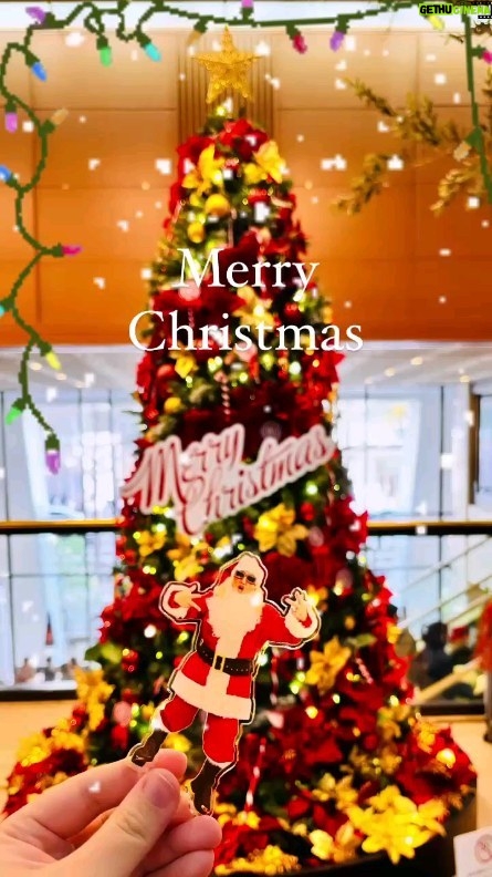 DJ Koo Instagram - 皆さん素敵なクリスマスWOW WOW KOOサンタのアクスタ！！KOO援団さんからクリスマスギフト！！ありがとうございます！！ #クリスマス #KOO援団 #DJKOO