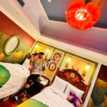 DJ Koo Instagram – お正月は家族でディズニー！！
ホテルでゆっくり過ごします

 #tdr
 #ティンカーベル
 #DJKOO