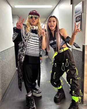 DJ Koo Instagram - TOKYO AUTO SALON 2024
avex 爆アゲコンビw連発で登場 DO DANCE！！

僕がDJでEDMからYOASOBI～TM NETWORK～TRFと散々煽りまくった後に、更にテンション上げて会場をひとつにした倖田のスキル&パフォーマンスステージ
ホント素晴らしきでした！！

そして！！袖で見ていた僕を倖田が発見しw
たった2秒のコソコソ打ち合わせからの「め組のひと」で！！即興飛び入りコラボ！！

めっちゃ楽しスギた！！最KOO田來未！！

いきなりの出来事に即効対応してくれた各所スタッフ皆さん、ホントありがとうございます！！

 #AUTOSALON
 #倖田來未
 #め組のひと
 #DJKOO