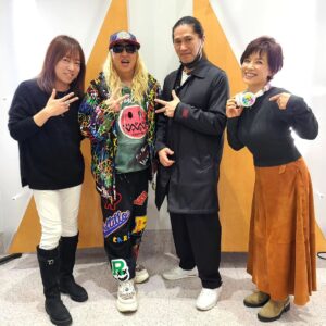 DJ Koo Instagram - FMヨコハマ「ハートフルラジオ 虫の知らせ」にSAM & KOO ゲスト出演させて頂きました！！

メンタル・アドバイザーの並木さんによると
「実は、お2人は過去世で漁師をやっているご兄弟だったんです！」まさかの！？

僕の背後には「娘さんの強いパワーのオーラが見えます」って、え～凄くないですか

郁恵さん、ナイスDJショットです！！

ありがとうございます！！

 #FMヨコハマ
 #ハートフルラジオ虫の知らせ
 #榊原郁恵
 #並木良和 
 #TRF 
 #SAM
 #DJKOO
