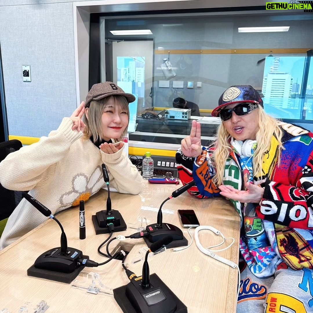 DJ Koo Instagram - DJ KOO REBOOT THE WORLD ハラミちゃん登場!! 47都道府県ピアノツアー完走お疲れさま㊗️!! 歌えるJ-POPや実際のライブステージでも何度もハラミちゃんのピアノ演奏聞かせてもらってますが 聴く度に心に響く感動の音色!! 毎回が一期一会の世界!! しあわせを放つ超大好きなポップスピアニストです🎹 そんなハラミちゃんの拘りから普段の様子までw 存分にお話してくれました!! 5周年ツアーも応援 DO DANCE!! https://eplus.jp/sf/detail/3131280001?P6=001&P1=0402&P59=1&s=09 お土産で頂いたフィナンシェめっちゃおいしかったです!!いつもホントありがとうね!! https://djkoo-rtw.com/ #reboottheworld #ラジオ関西 #ラジオNIKKEI #ハラミちゃん #piano #DJKOO