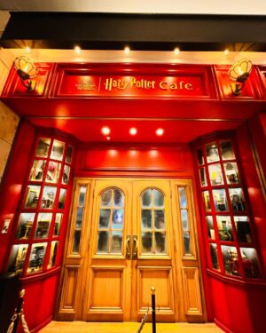 DJ Koo Instagram - 「Harry Potter Cafe」 映え映えDO DANCE！！

僕が行ったワケではないんですが、、
お友達と行った娘が家族LINEに送って来てくれました
楽しそうで何より！！
今度は父も連れて行ってねw

 #ハリーポッター
 #ハリーポッターカフェ 
 #DJKOO