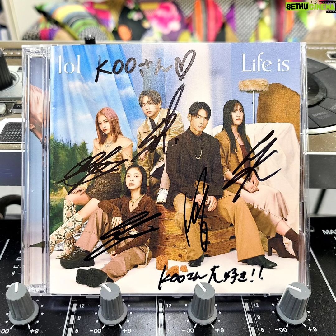 DJ Koo Instagram - DJ KOO Fes Volume On ! lol 後輩と言うより仲間、 会う度にグループの完成度がどんどんパワーアップしてる!!更にメンバー各々の個性がよりスキルが増してリスペクト出来るカッコ良いグループです!! ニューアルバム「Life is」からも楽曲披露!! ランウェイコーナーでは初のw騎馬プロモーションも KOO Fesに欠かせないグループです!! https://avex.jp/lol/discography/detail.php?id=1019866 #KOOfes #lol #DJKOO