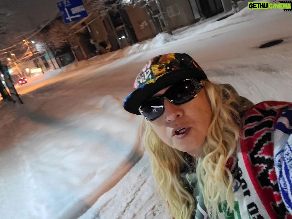 DJ Koo Instagram - 札幌市内もあたり一面の雪、 北海道の雪ってホントふわふわですよね この後は！！UTAGEでDJ！！深夜 2:40 START！！ 今年成人式を迎えられた方は無料です！！ 一緒に盛り上がりましょう！！ #札幌 #成人式 #utage #パウダースノー #DJKOO