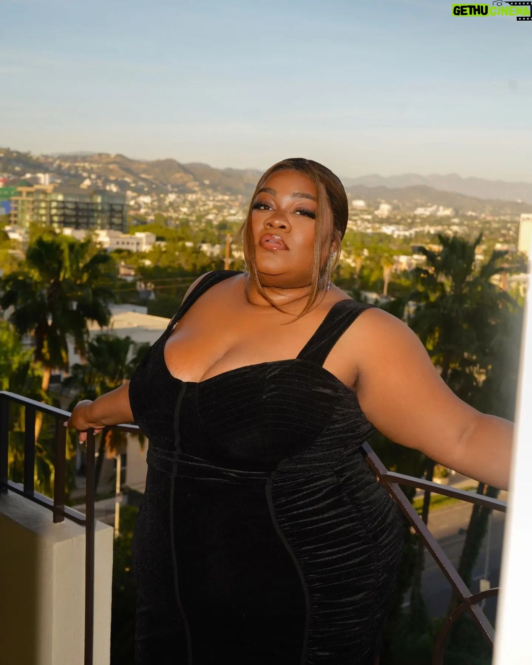 Da'Vine Joy Randolph Instagram - About the other night..... Lost City Premiere. Be sure to catch in theaters THIS WEEKEND 💋 Los Angeles, California