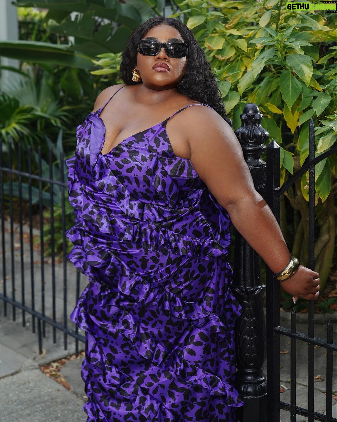 Da'Vine Joy Randolph Instagram - 💜🖤💜🖤