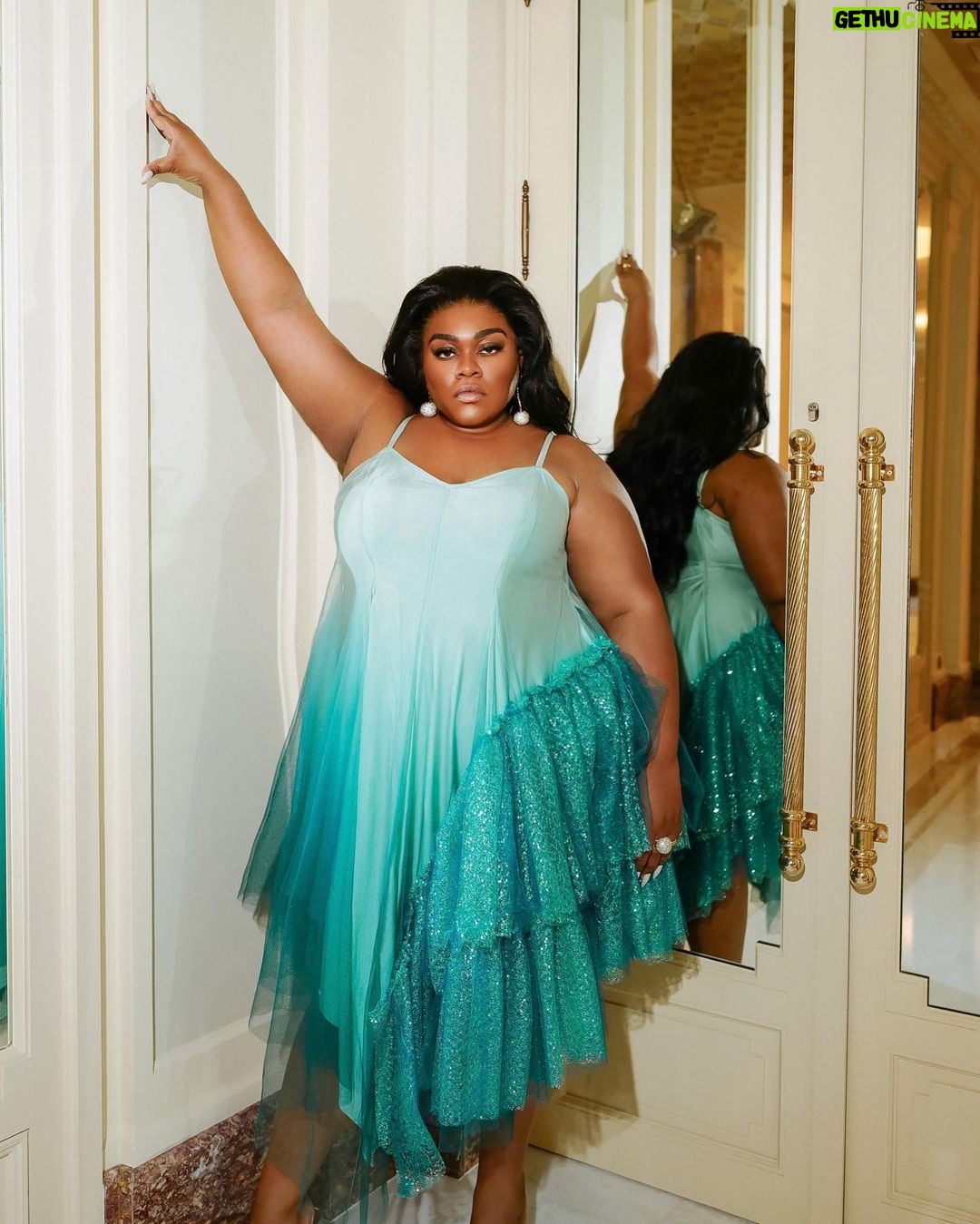 Da'Vine Joy Randolph Instagram - Look #3 of ___ β¦.. 1 thing about me, I love to give as many looks as possible. So I thank you in advance for your patience. Cuz I got time today! P.S- I appreciate your love & support, more than you know π Cannes, France