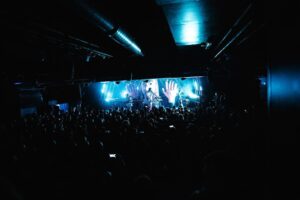 Daði Freyr Instagram - I’m doing a tour pt1 has come to an end! Thank you for making this the best tour yet! pt2 is selling fast so don’t snooz or you will looz
Here are some photos from our last 3 gigs in Milan, Barcelona and Madrid!
#📸 @rorybarnes_