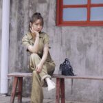 DaYuan Lin Instagram – 每天每天！都在壓抑住自己想要再次養狗的衝動🥹
尤其是走在路上看見別人牽著自己的愛犬散步的時候(視線一直忍不住停留也好想摸摸抱抱🥹

還有天氣很好的時候，總是一直想著要是還有狗的話現在一定想要馬上帶他們出去玩😭

或許是緣分還沒到
或許還想要再多些自在的時間

但還是期待哪一天可以再把這份愛延續下去❤️

🧥 @sandroparis