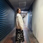 DaYuan Lin Instagram - 上星期的拍戲片段和水逆。 只是很平常的在等紅燈就被後面車輛追撞 我和我的小車就這樣成了夾心餅乾🫠 所幸我還活著，人沒事 大家都好好的 還有什麼比這個更重要的嗎☺️？ (不過還是很心疼我的小車車🥲 #我覺得當下的我比平常還冷靜欸 #只是真的是控制不了的發抖 😮‍💨#嚇 #大家都要行車平安 🙏🏻 #壞事過去 #好事要發生 😆👌🏻