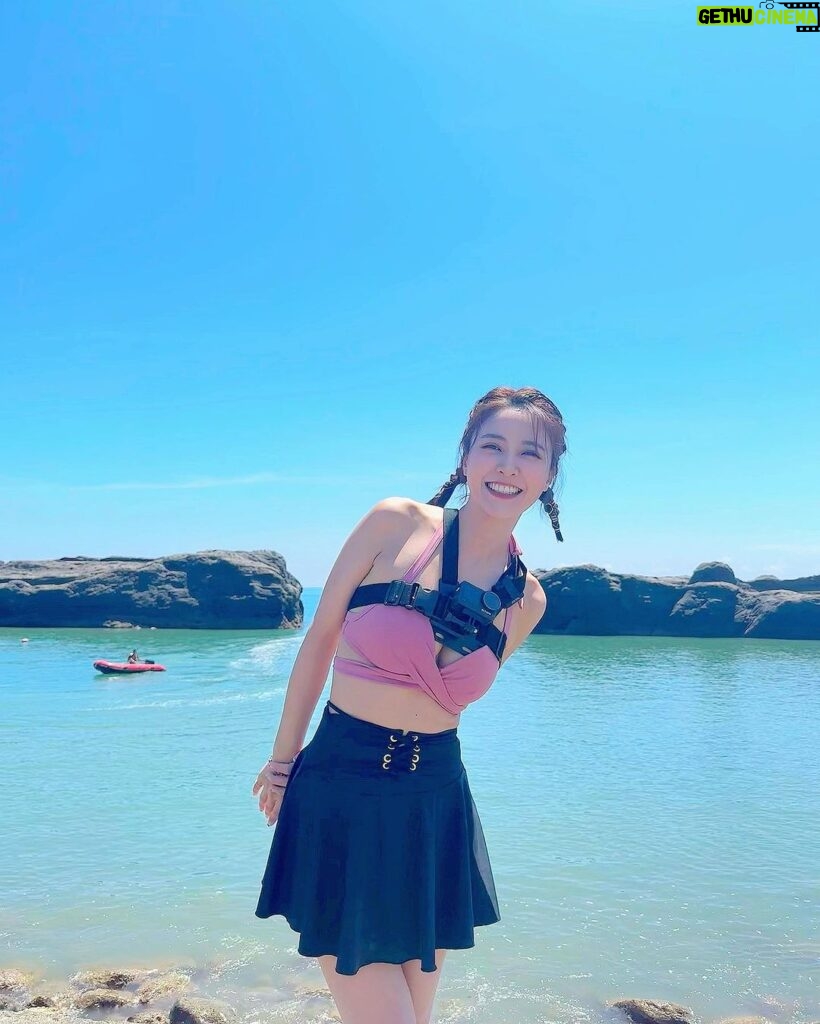 DaYuan Lin Instagram - 嘗試了一直很想挑戰的水上運動💪🏻 (你猜猜看？ 達成了本來是今天預約好要去做的事(結果人數不夠直接被取消🥲 #謝謝陪我一起體驗的同伴們 #花甲少年趣旅行 #算是又開拓了一項新興趣 #原來是我水妹妹 #現在是十足的小黑妞了 🧑🏿‍🦰 #笑成這樣 #台東的太陽跟台東人一樣熱情 ❤️‍🔥