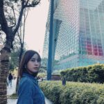DaYuan Lin Instagram - 初二回娘(阿嬤)家 繼續…..耍廢(看劇本)🥹🖐🏻 倒數三天就要開工惹🔥 初二快樂♡ #sisjeans #celine #聽說這個年假放得特別長 #一點感覺也沒有 🙂👏🏻👏🏻👏🏻