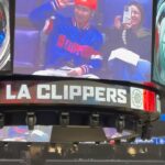 DaYuan Lin Instagram - 第一次到美國看現場的NBA就這樣被拍到！ 太驚喜了！！！！🫣 剛好今天是情人節💘 情人節快樂哦✨❤️ #大放閃時刻 #認愛 🌹 Crypto.com Arena