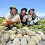 DaYuan Lin Instagram - 今天跟著哥哥們繼續當個稱職的農婦吧👩‍🌾 體驗過了，才知道所有的食材都得來不意。 以後要更加珍惜食物喔！ 吃不完可以打包帶走✊🏻 #請問今晚住誰家 @ebc_traveltogether #今晚10點 #東森超視33頻道