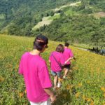 DaYuan Lin Instagram - 今晚8點！ #花甲少年趣旅行 穿著我們的團(戰)服 繼續面對未知的台東和挑戰👐🏼 謝謝台東的所有美好。 經過我的行程後，應該沒有難得倒大家的事了吧🤭？ 戰服 @wooooobyteamlove 戰友 @benwooooo @cin_fon @shuyuanko ❤️