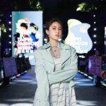 DaYuan Lin Instagram - 穿上董亭言設計師的服裝，讓我不自覺都氣質優雅了起來☺️ 絢麗的燈光，震撼的舞台表演 在台上看著許多新銳設計師的服裝， 有那麼好幾度感動的瞬間， 一起感受到那種自己設計的作品和理念在台上展演被大家看見是有多麼的開心和滿足🥰 謝謝臺北時裝週，讓大家認識好多台灣厲害的設計師。 Photographer: #雷莫 @zemoism Hairstyle : @jimmy1987909 Makeup : @clairechengmakeup Dress: @yentity_official Jeweley: @apmmonaco #apmmonaco Shoes: @charleskeith_tw @voguetaiwan #2023臺北時裝週 #TaipeiFashionWeek #臺北時裝週xvoguefno