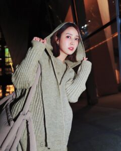 DaYuan Lin Instagram - 全身上下都是 “米果 米果”愛の聯名系列💖 陪我好過冬🦦 最近雖然有點與世隔絕的感覺 但身心依舊保持滿滿的正能量✨ 我會努力浮出水面的🧜‍♀️🤪 @meigo.c 🫶🏻