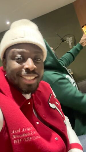 Dadju Djuna Nsungula Instagram - L’armée, merci pour tout 🙏🏾⚜️🍯

On se voit à Bercy le 15 février.