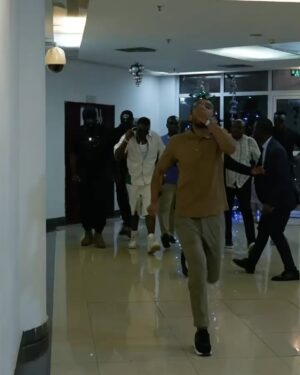 Dadju Djuna Nsungula Instagram - J’ai de l’amour pour le CONtinent 🇨🇲❤️
