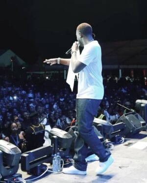 Dadju Djuna Nsungula Instagram - Le miel se propage 🍯🌳🩸🇧🇮

Bercy le 15 février 2024
Vous n’avez aucune CONSCIENCE…
@tayc