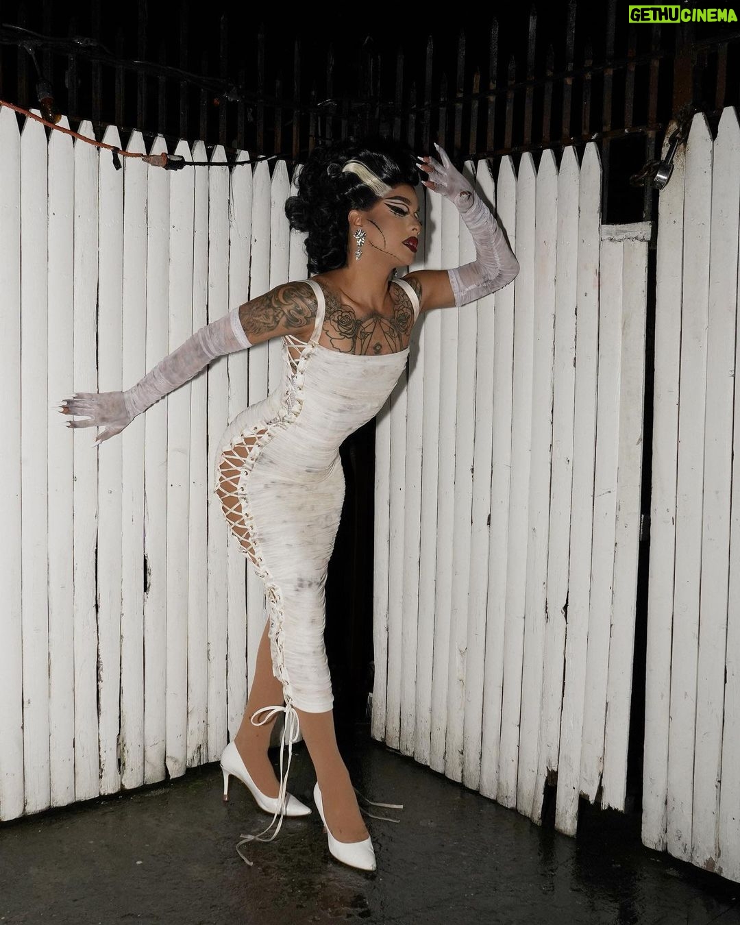 Dahlia Sin Instagram - BRIDE 🔪 Hair @vanityswigvault Photos @themambiche 3 Dollar Bill