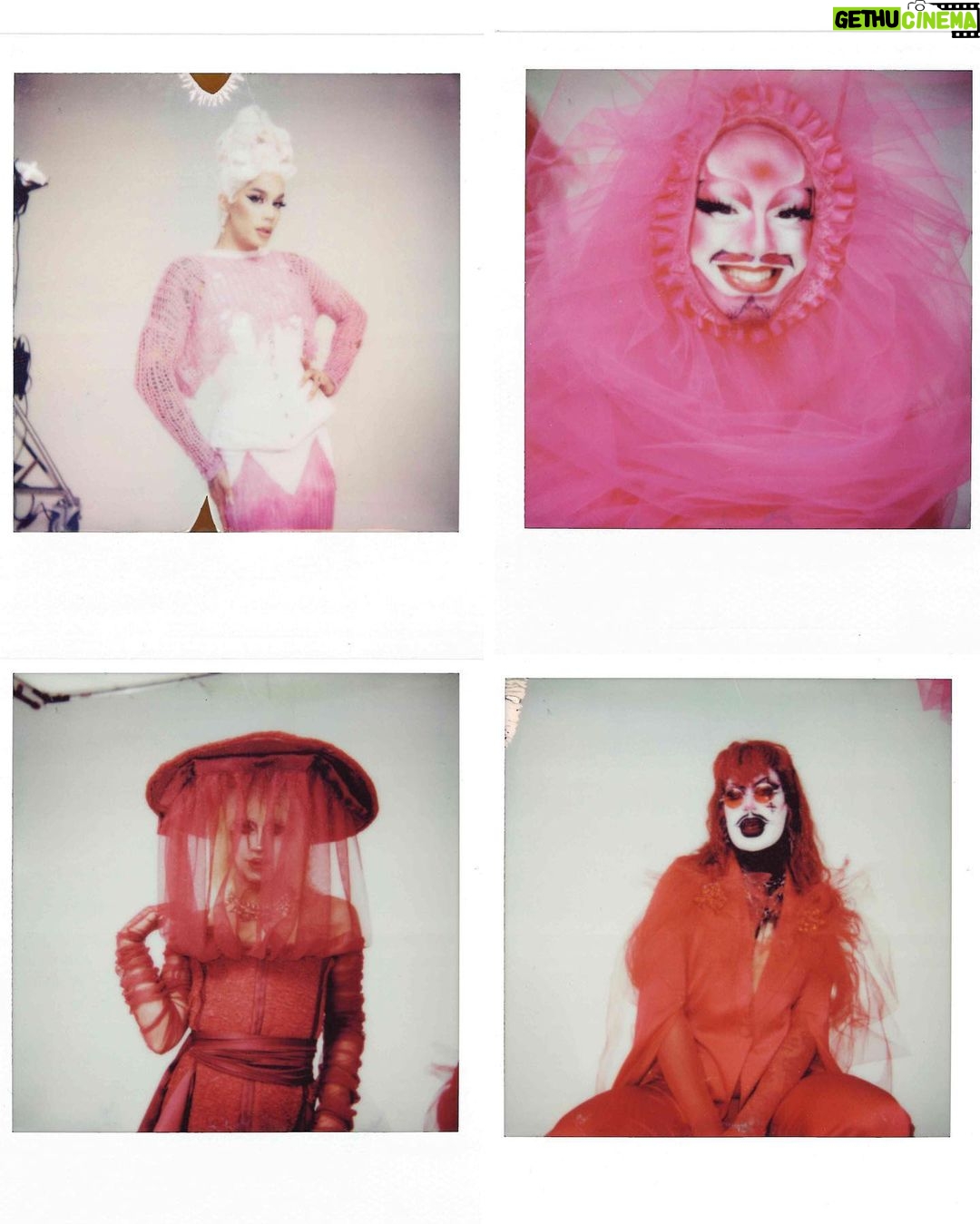 Dahlia Sin Instagram - T H E C O L O R B A L L @dazedbeauty Creative Director, Producer and Casting Director: @jimi_urquiaga / @missleidyrodriguez Photographer: pasteltraces @katiemccurdy_ Hair Director: @v.i.d.a.n.a_ Set Designer: @massoonn Art Director: @coolstuff_worldwide Set Dresser: @ryannsnook Styling Director: @sofausti Styling Assistants: @Cholulalemon @spencerwainfor Production Assistants: @fedderico.wang devilstaco @a_doodleroo @no_guey_back_nao Location: SMASHBOX BK - @smashboxstudios My Look Outfit @guvanchnyc Hair @daledela Corset @whatkatiediduk 💋 Smashbox Studios BK