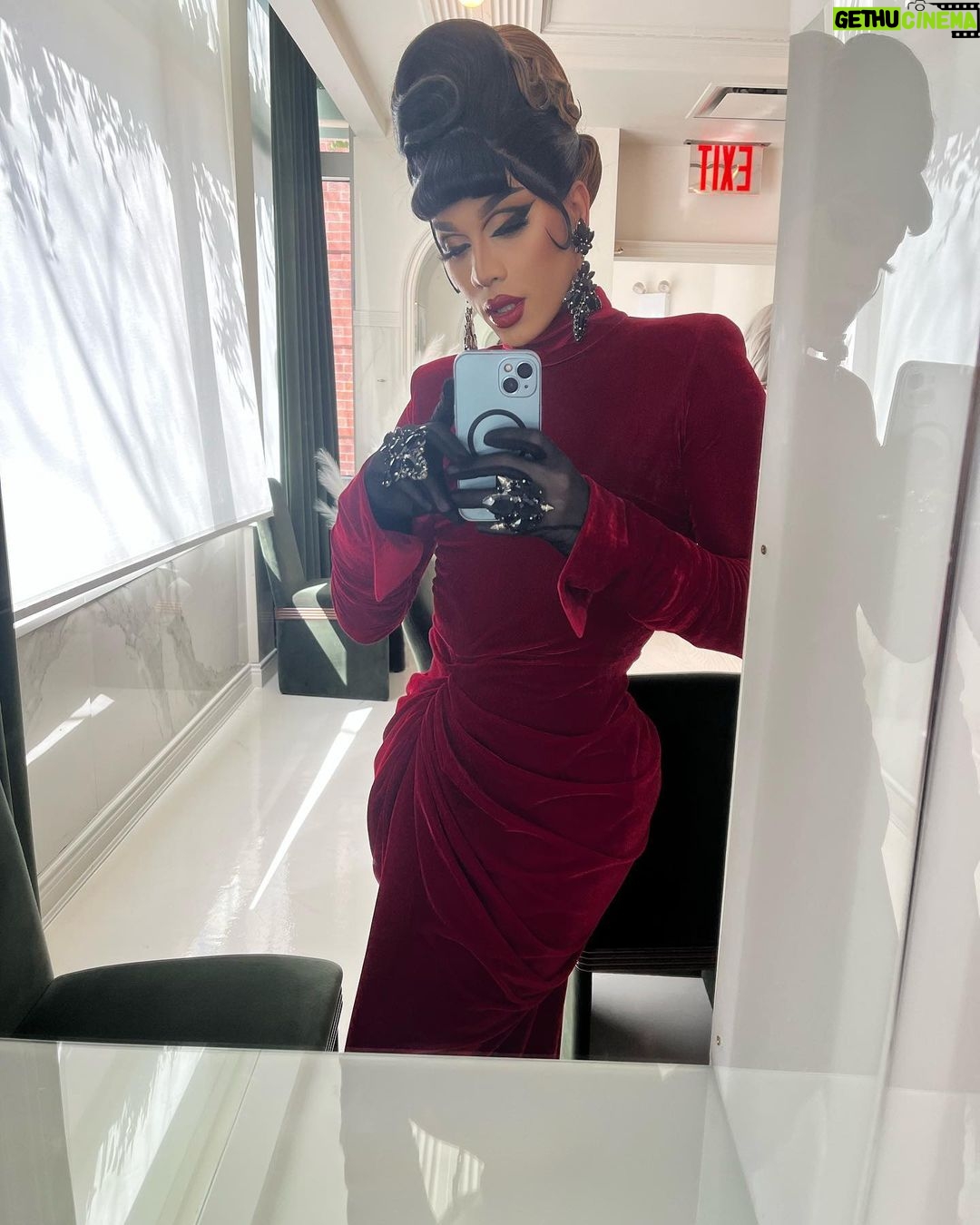 Dahlia Sin Instagram - BTS 🖤 Photos @alvinkeanwong
