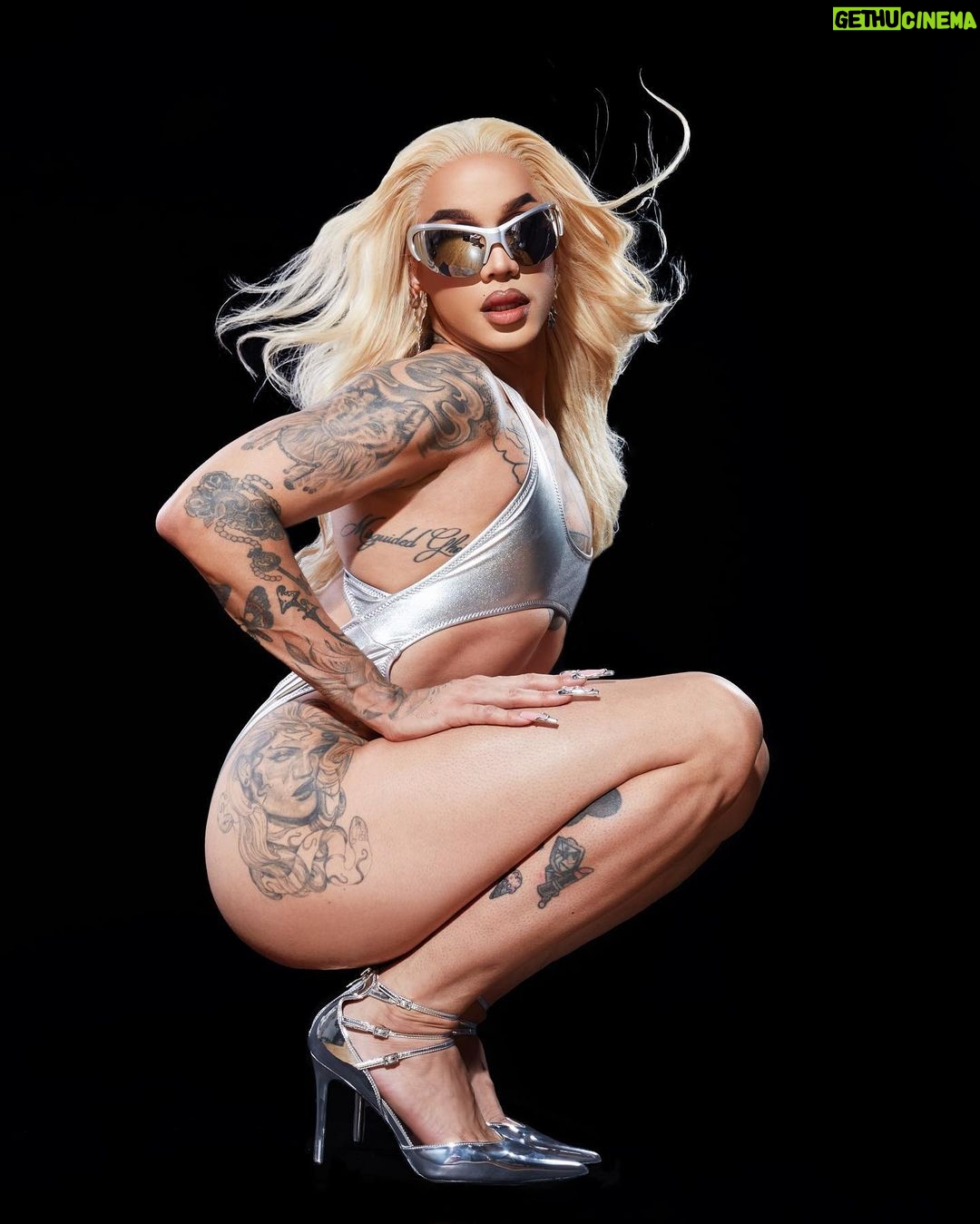 Dahlia Sin Instagram - AUG 6TH SAVE THE DATE! Photo @ericrichardmagnussen Assistant @finiphotos Wearing @skims Hair Stylist @moek_hair Nails @st4rnailz