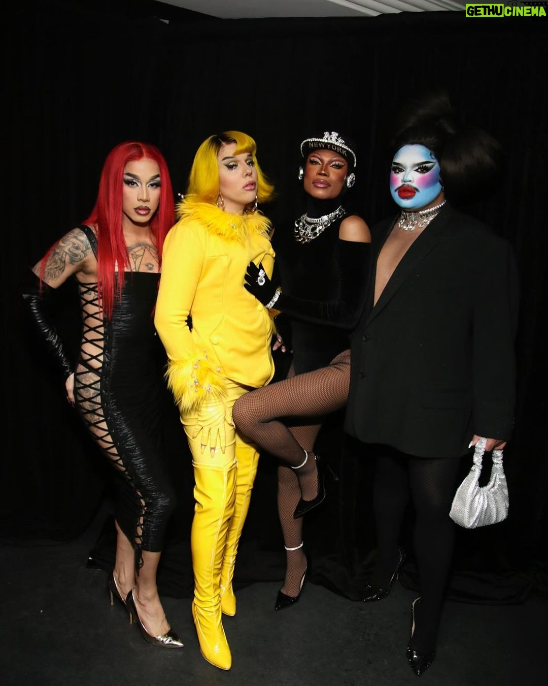 Dahlia Sin Instagram - H A U S ๐ด๐กโซ๏ธ๐ต