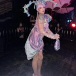 Dahlia Sin Instagram - @crystalmethyd I want a rematch! 😡 I also don’t know how you got into my closet and stole my gorgeous lil Elim gown but I want her back! Also not u trying to pose like me 😂😂😂 I love u sissy 💚 #whoworeitbetter #rudemption #rigged