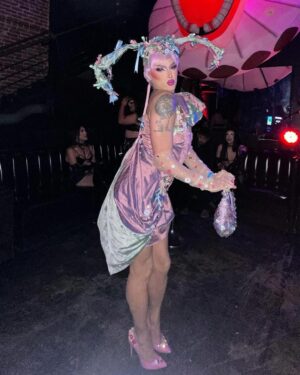 Dahlia Sin Instagram - @crystalmethyd I want a rematch! 😡 I also don’t know how you got into my closet and stole my gorgeous lil Elim gown but I want her back! Also not u trying to pose like me 😂😂😂 I love u sissy 💚 #whoworeitbetter #rudemption #rigged