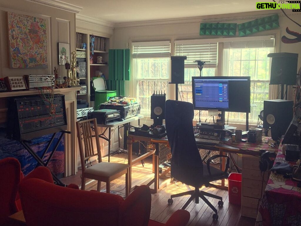 Dan Deacon Instagram - Happy with the studio light. • 𝒎𝒂𝒓𝒔 •