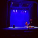 Daniel Hendler Instagram - @leomasliah prueba el piano antes de la función de Influencers en Sala Zitarrosa.