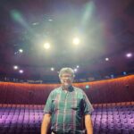 Daniel Hendler Instagram - Hoy empieza la última semana de funciones de Las manos sucias. Un lujo haber formado parte de esta experiencia junto a tan talentoso y amoroso equipo. Muy agradecido con todxs, incluso con Sartre por regalarnos esa lucidez 🤍 @guidobot @ramirodelgado__ @zubiri.maria @nelsonorueda @ariel_perezdemaria @jpgalimberti @ftorrente Guille Aragonés @jenniferaguirrewoy @micaelasleigh @evahalac Rosana, Lucas y toda la hermosa gente del @elsanmartinctba
