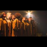 Daniel Lévi Instagram - Merci au @gospelnlifeharmony d’avoir fait tremblé les murs du Théâtre Mogador pour faire raisonner sa musique… il est, et je suis, si fiers de vous 🙏🏻❤️🎶
