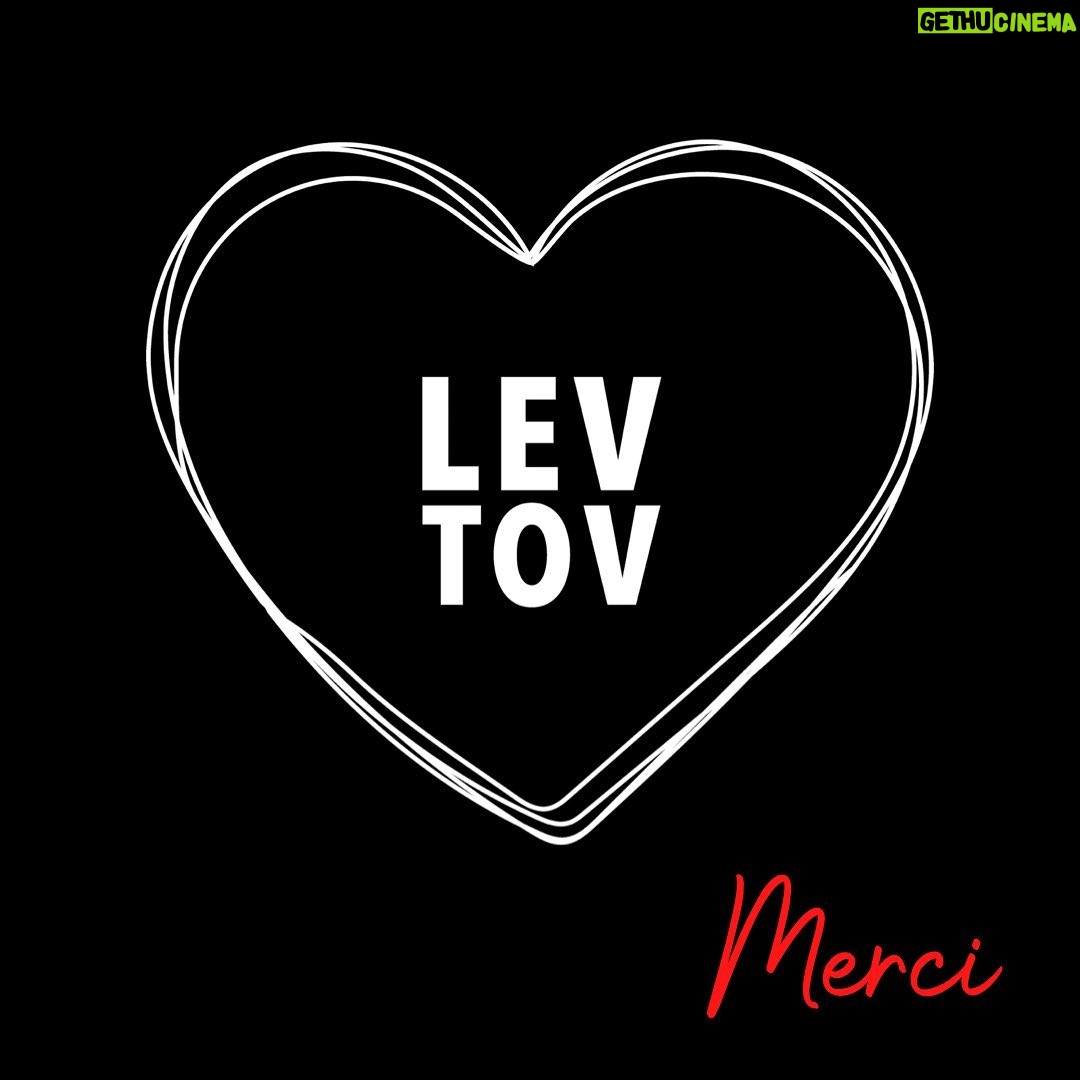 Daniel Lévi Instagram - Un immense merci à l’association @levtovparis pour leur soutien et l’ensemble du travail accompli dans la mise en place de la campagne de dons « Un piano pour la vie » ❤️ Un merci particulier à son Président Mendil Attal et à ses collaborateurs pour leur professionnalisme, leur efficacité, leur gentillesse et leur amitié : Anath, Salomé, Carole, Déborah, Sarah, Valérie et Myriam. #daniellevi #unpianopourlavie #campagne #merci #levtov