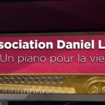 Daniel Lévi Instagram - Le premier piano partira direction Marseille à l’Hôpital Européen où Daniel fut soigné par des médecins et infirmiers merveilleux. Toute une équipe bienveillante à nos côtés qui fut notre famille dans cette épreuve. Nous ne vous oublierons jamais ❤️ Merci à Philippe Halfon pour ce premier piano offert… Un ami, un confident, un homme au grand cœur qui a été présent à chaque instant pour Daniel et pour nous 🙏🏻