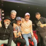 Daniel Lévi Instagram - Chers amis une pensée à vous tous ce soir, une pensée aux musiciens, aux artistes invités, à toutes l’équipe de kol Peper Music , notre service d’attachés de presse, notre distributeur et à vous cher public. Vous tous qui êtes là dans les bons comme dans les durs moments . Nous pensons à vous très forts et nous vous embrassons . Il se remet doucement avec l’aide de D… Comme je vous l’ai indiqué la date de Paris a dû être annulée. Mais ce n’est que partie remise 🙏🏻❤️ La date de report du concert à Paris au Theatre MOGADOR sera annoncée début juin Vos places restent valables et j’espère de tout cœur que vous les conserverait pour un rendez-vous pas comme les autres . Un remboursement peut être demandé au 01 53 33 45 35 Merci à @laurentbentata et toute l’équipe exceptionnelle du @theatremogadorparis pour leur soutien sans faille 🙏🏻 Merci à tous pour vos messages et soutien🙏🏻 On vous aime et on vous embrasse tendrement. À très vite 🙏🏻❤️😘 Sandrine et Daniel Lévi France